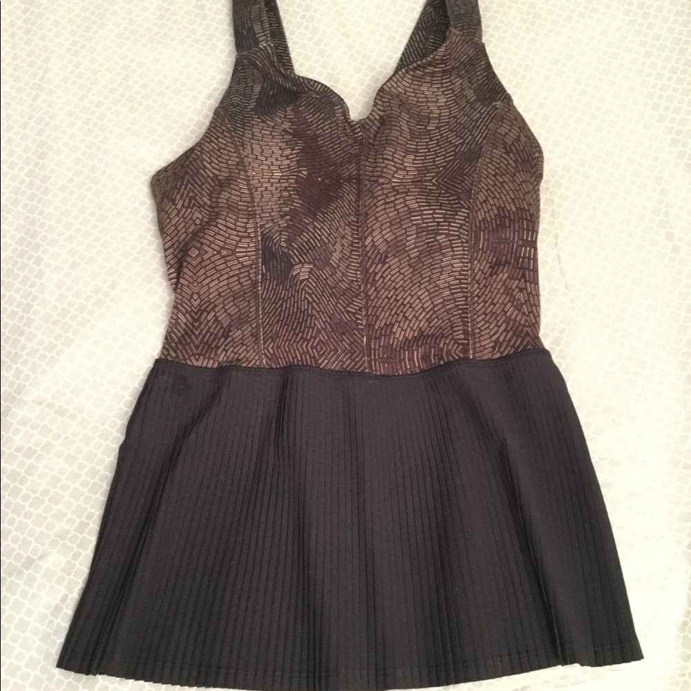 Lululemon pleated Yoga top Dancer 6 Brown Black